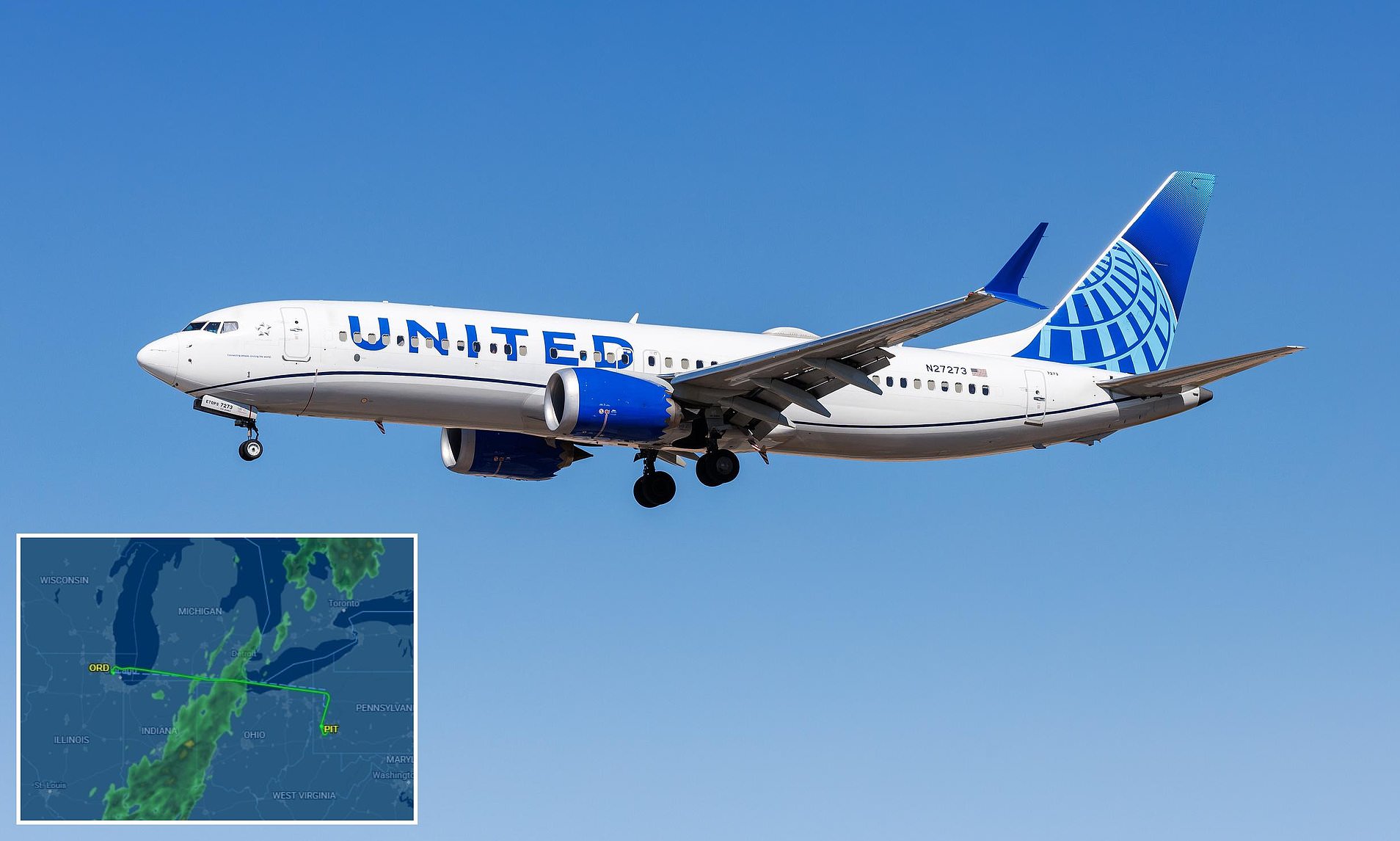 United Airlines flight makes dramatic diversion over 'bomb threat'
