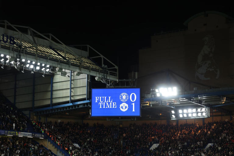 Chelsea 0-1 Man Utd: Blues suffer fourth straight league defeat - Live
