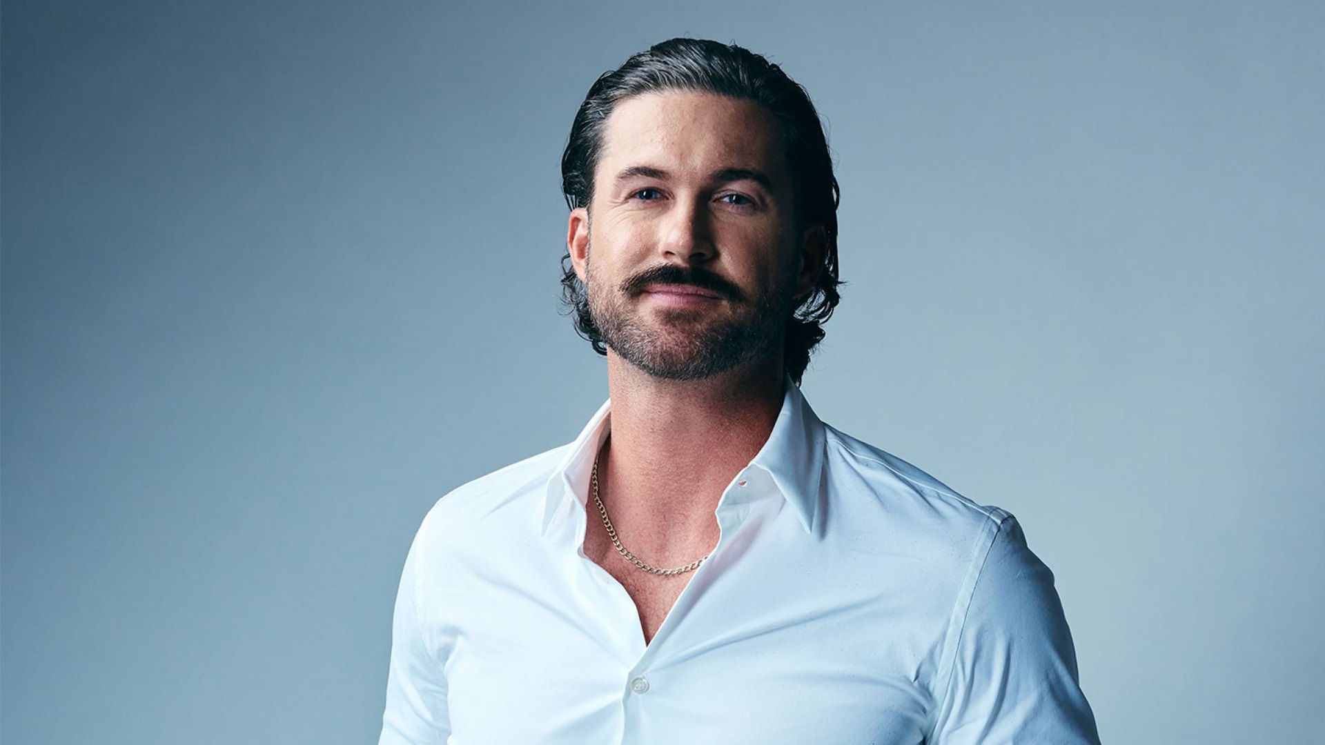 Riley Green teases 'Marshals' debut, passion for duck hunting and more