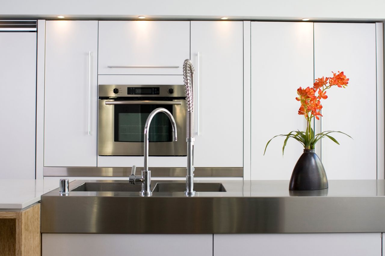 Modern stainless steel kitchen sink
