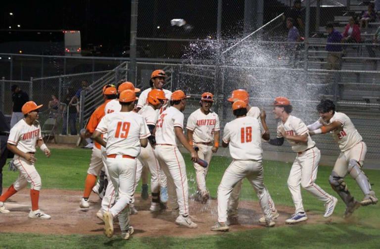 Longhorns overcome adversity to continue playoff tradition