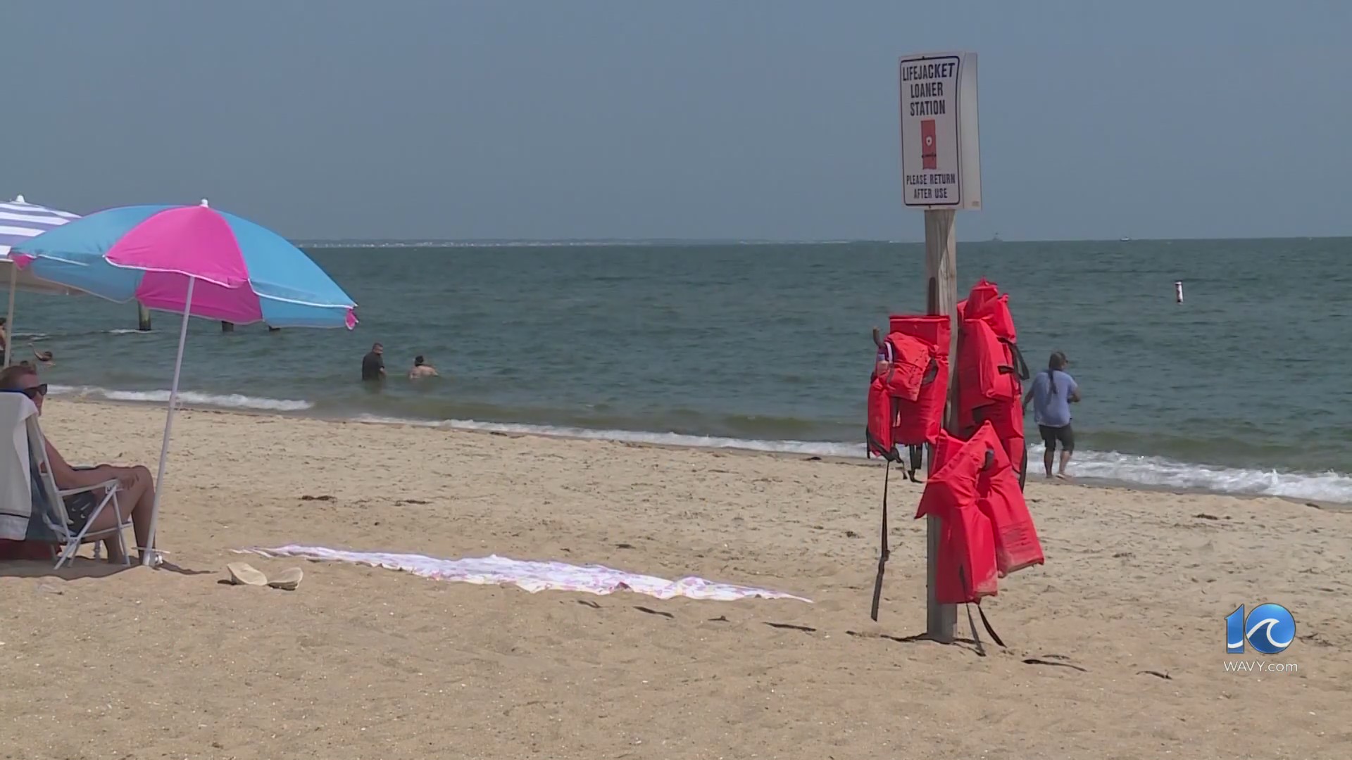 Norfolk prepares for more people on beaches following Virginia Beach curfew