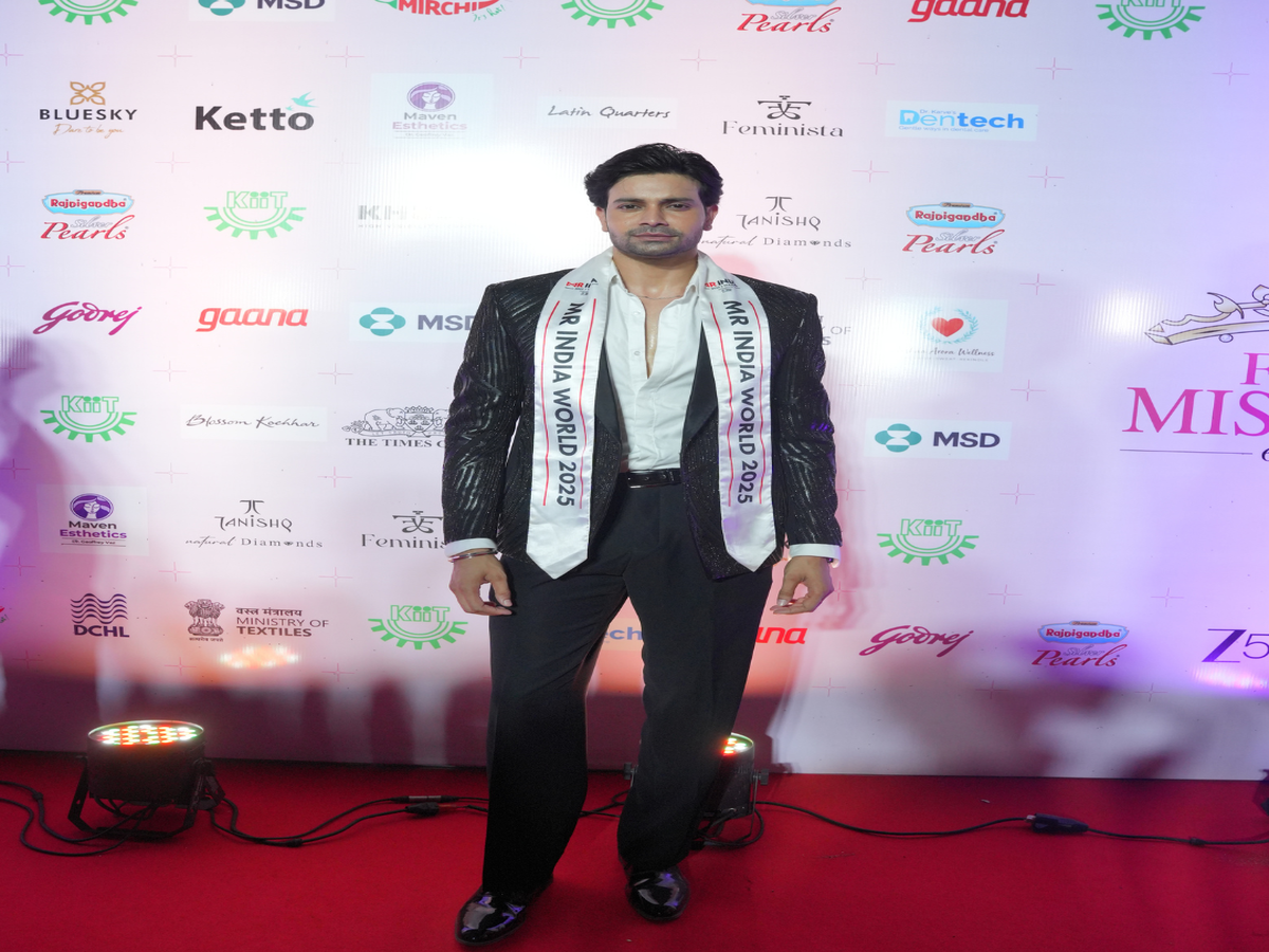 Glamour unfolds on the red carpet at the 61st Femina Miss India
