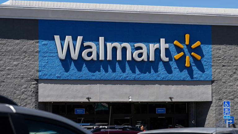 Walmart Offers Aovopro ES80 Foldable Electric Scooter for Just $162 ...