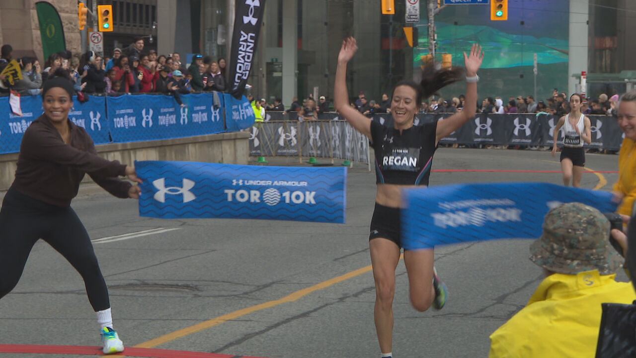 Runners hit streets for 10K race in Toronto