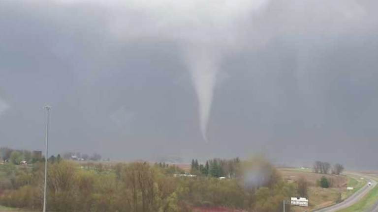 Wind speeds hit 130 mph during tornado outbreak near Rochester