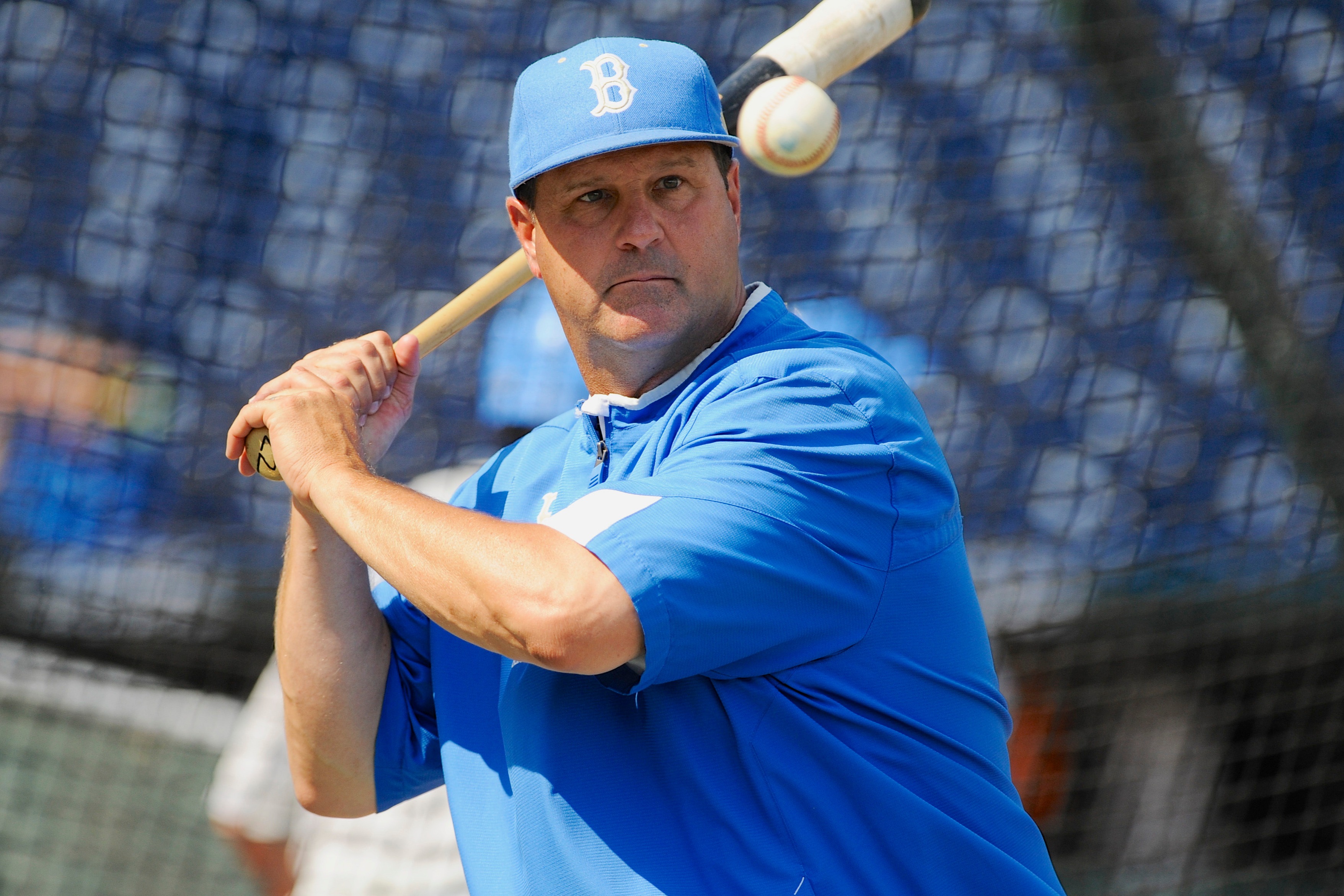 UCLA baseball rallies to beat Minnesota, extend record Big Ten streak