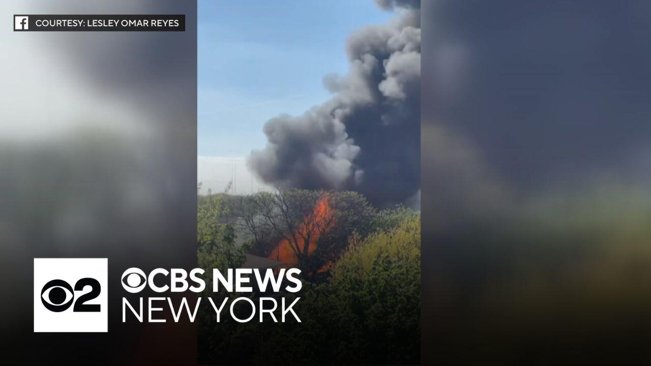 Crews battle large fire in Union City, NJ