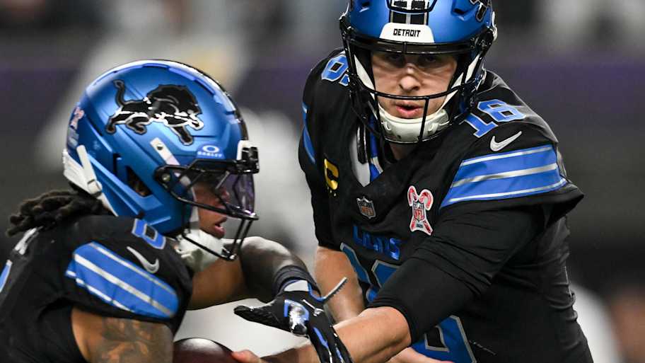 Detroit Lions running back again attends WrestleMania