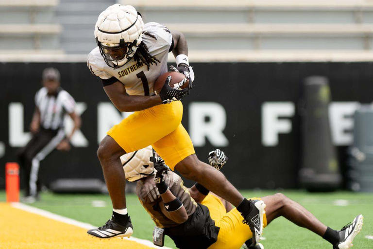 QBs impress in final Southern Miss spring football practice as battle ...
