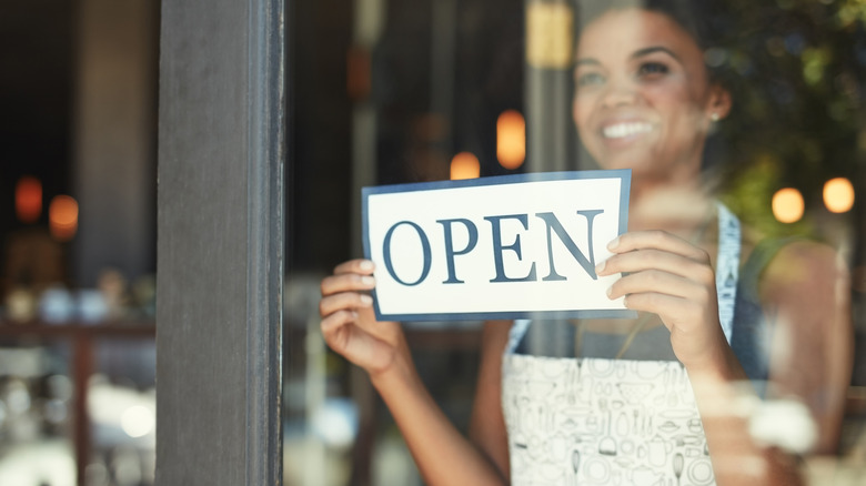 14 once-popular restaurant chains down to just a single location