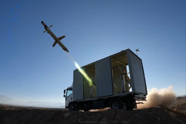 Tên lửa Iran 90.000 USD khắc chế drone triệu đô của Mỹ