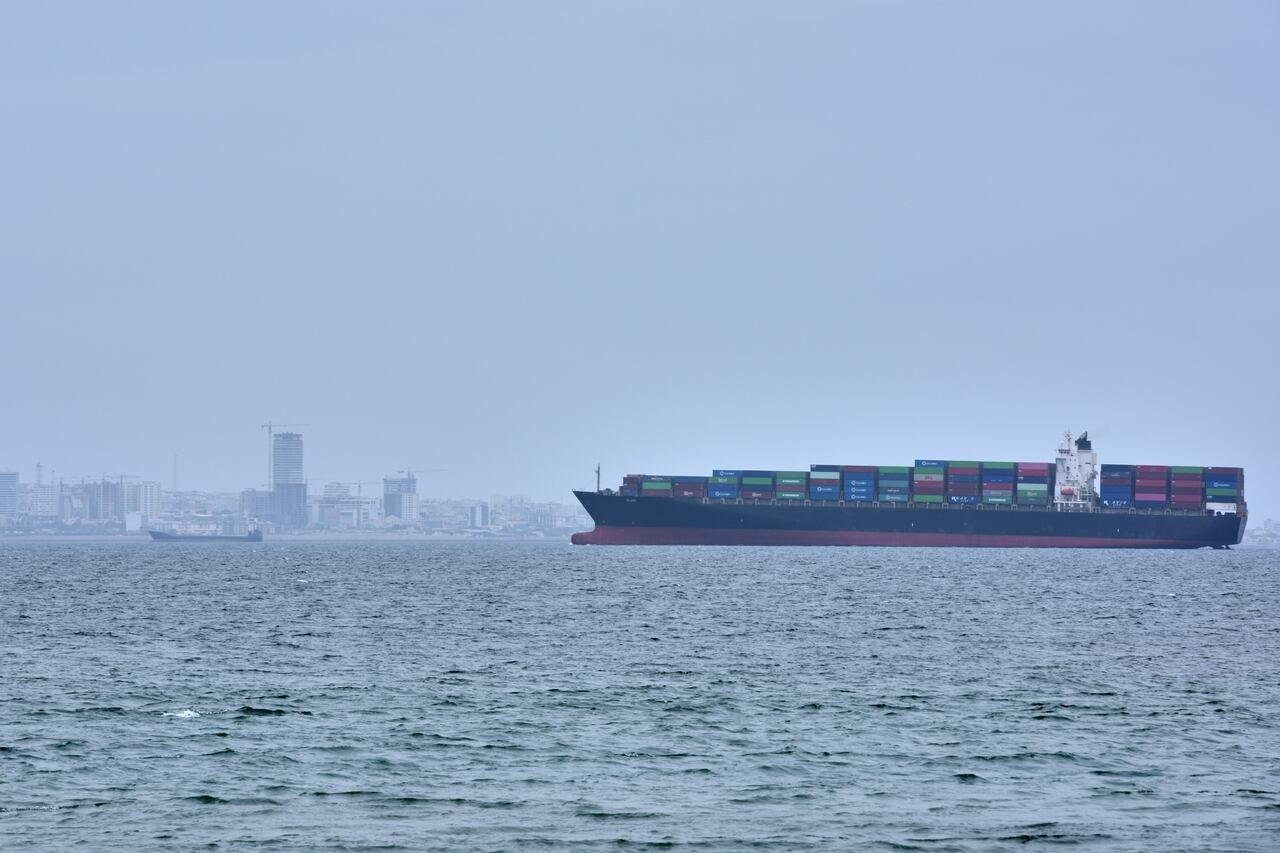 Iran reverses decision to reopen Strait of Hormuz due to US blockade