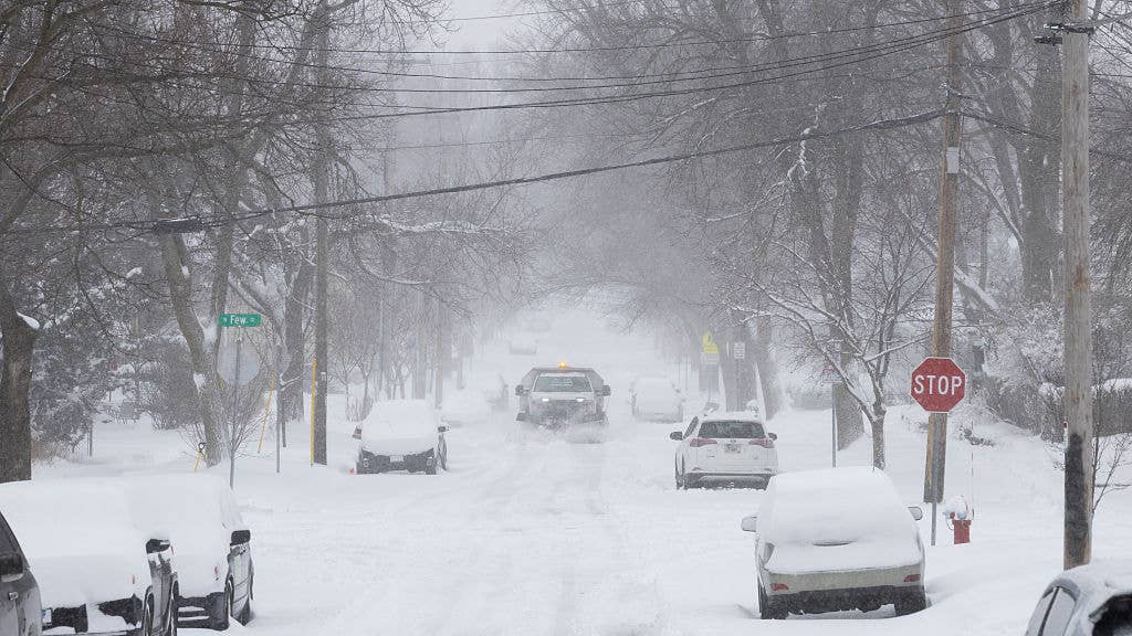Winter storm warning issued as nearly 5 feet of snow, 40-degree ...