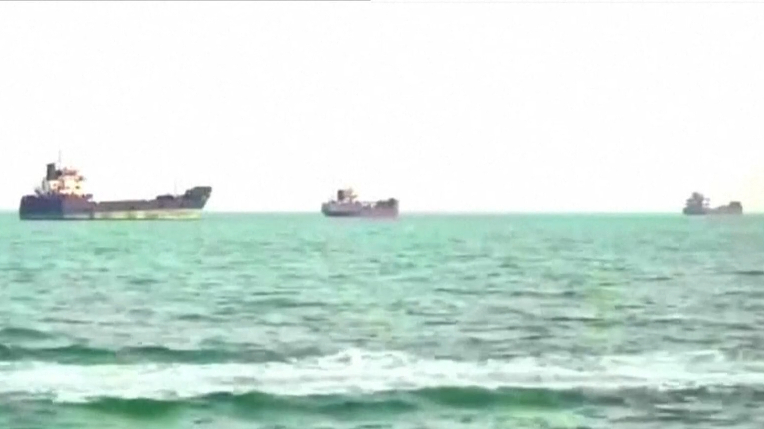 Iran shuts Strait of Hormuz again as tensions escalate