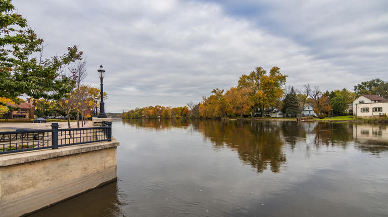 Illinois' quaint Chicago suburb is a riverside village with a charming ...