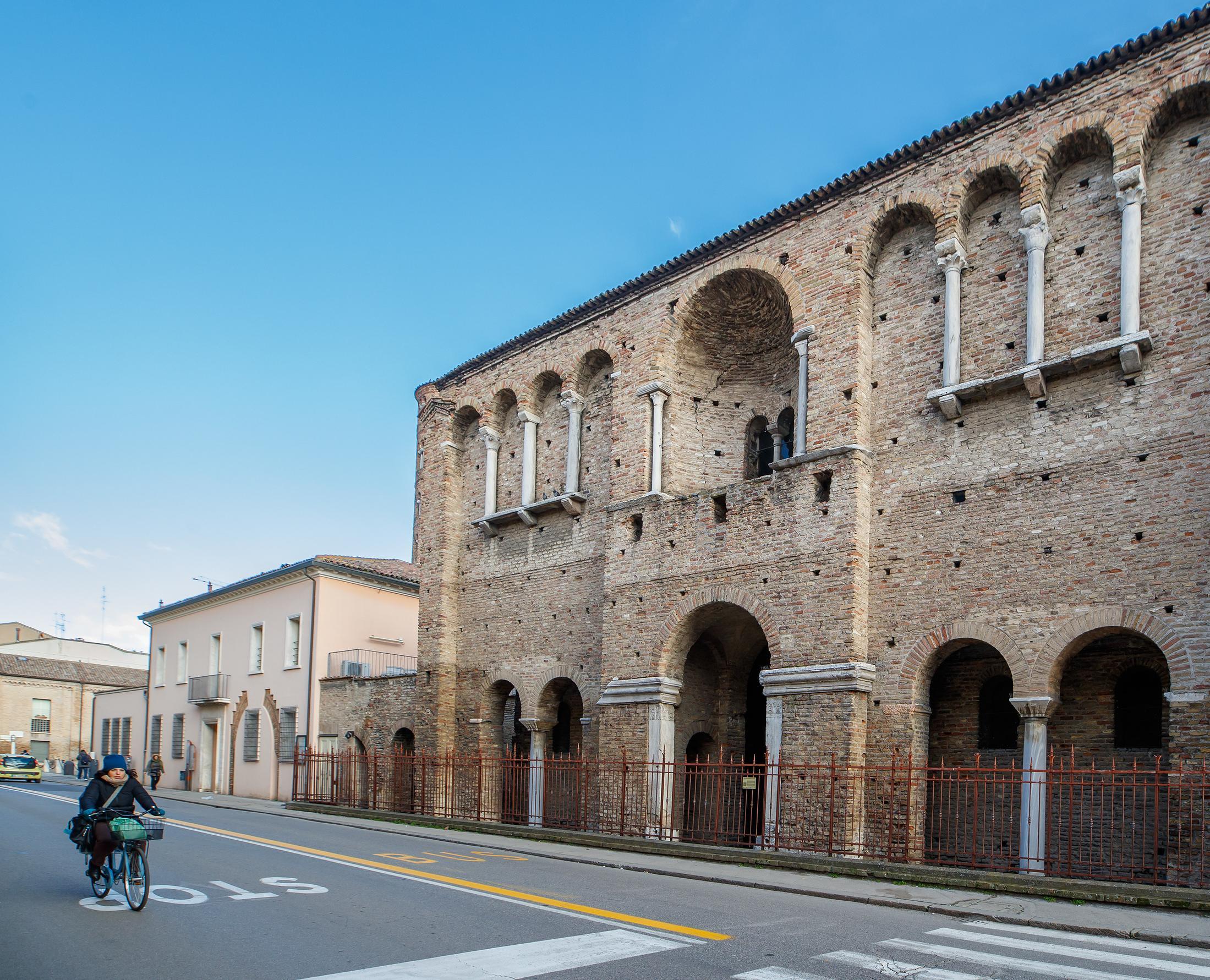 Hub urbano del centro, il progetto. Via di Roma, un tratto pedonale