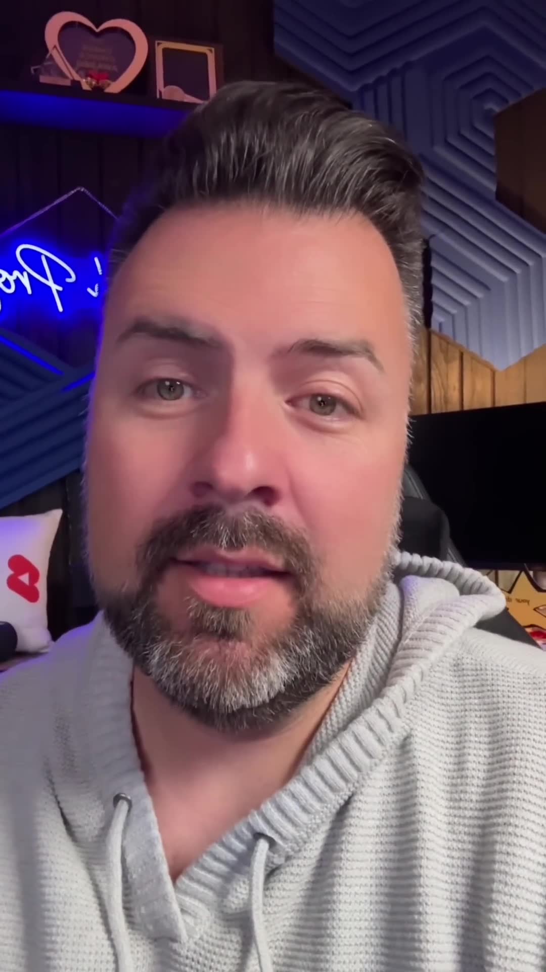 Why wanting recognition for normal relationship behavior is telling