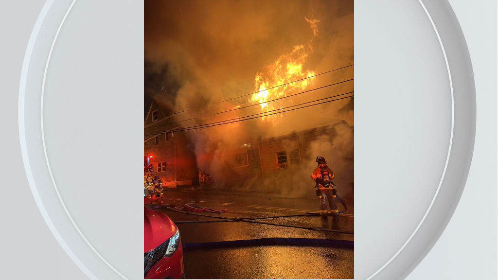 More than a dozen people displaced after fire in Pittsburgh neighborhood