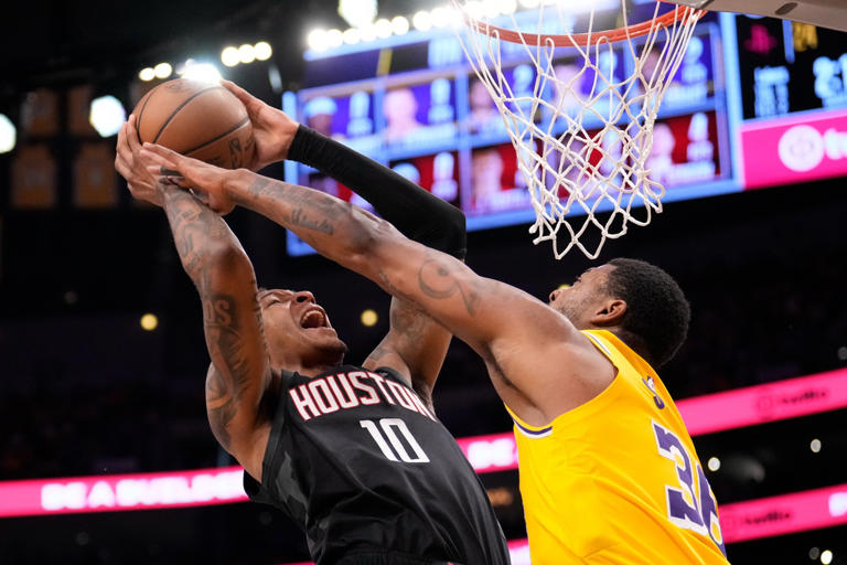 Kennard scores 27, LeBron leads Lakers to surprising 107-98 win over ...