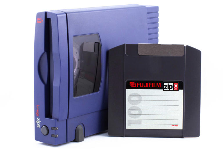 Why Zip drives dominated the 90s, then vanished almost overnight