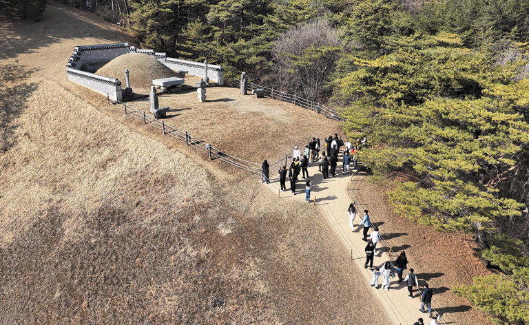 Yeongwol's Danjong trails and snail soup lure post-movie visitors