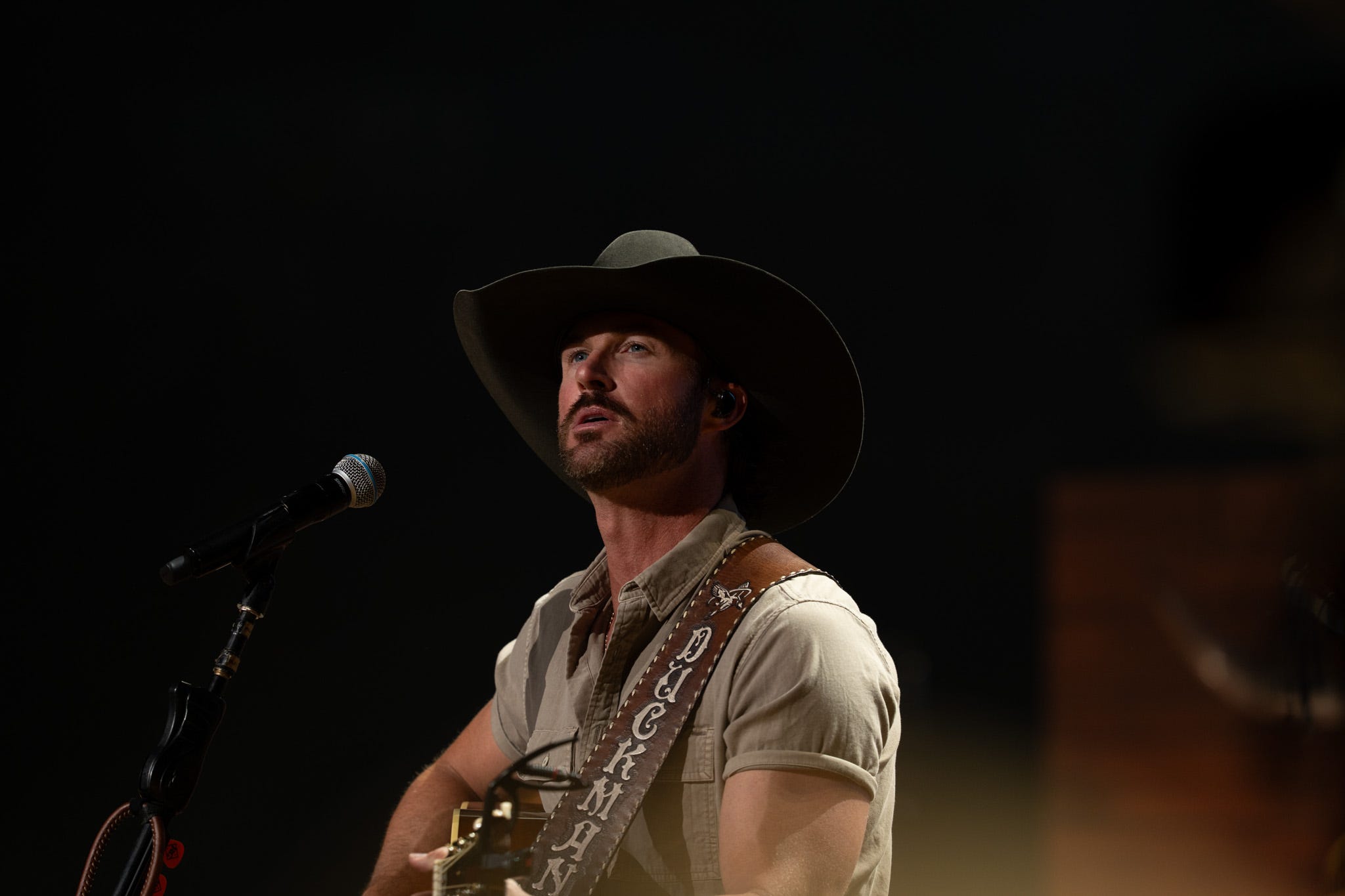Riley Green brings surprises, Alabama pride to sold-out Bridgestone show