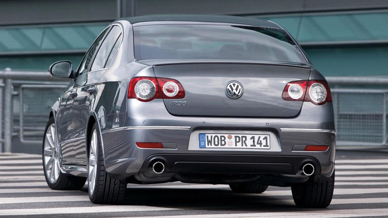 Wat kost een Volkswagen Passat R36 na 18 jaar eigenlijk? Dit zijn de ...