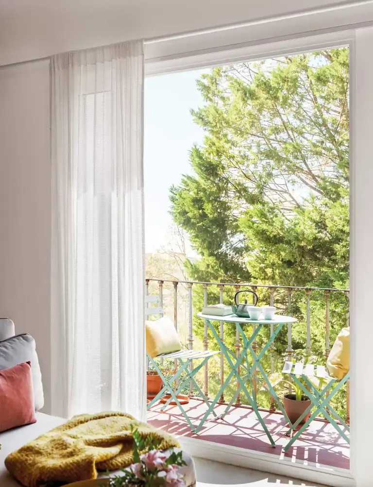 Mesas y sillas plegables para balcones pequeños: elegantes y no ocupan ...