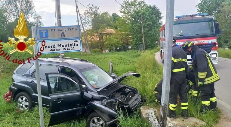 Auto si schianta contro un palo della luce, feriti marito e moglie
