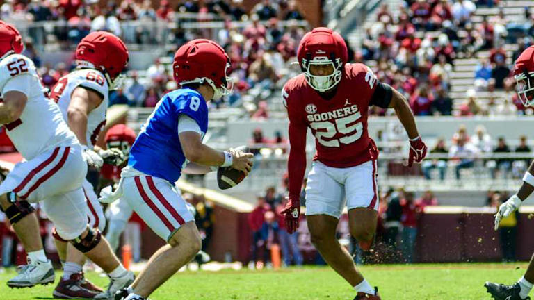 Oklahoma backs QB Bowe Bentley to build on spring game debut