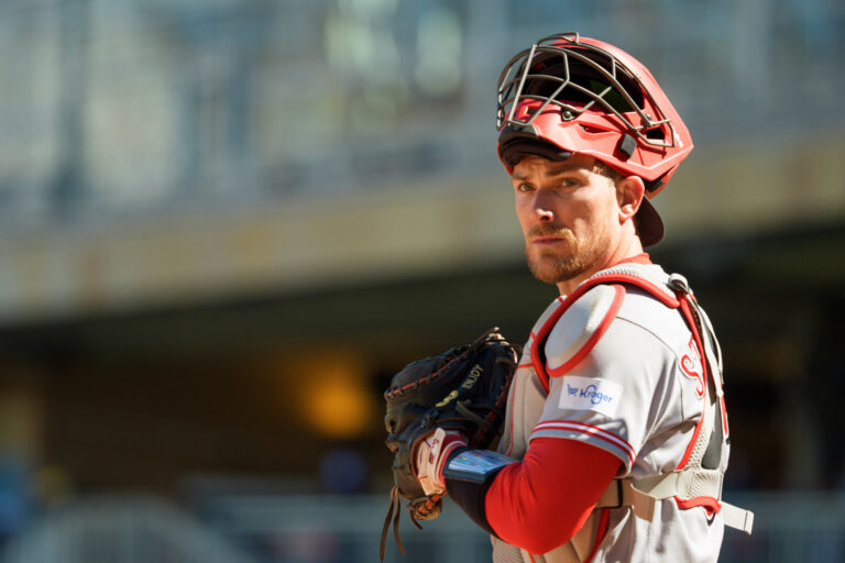 Cincinnati Reds make NL history in tight victory over Minnesota Twins