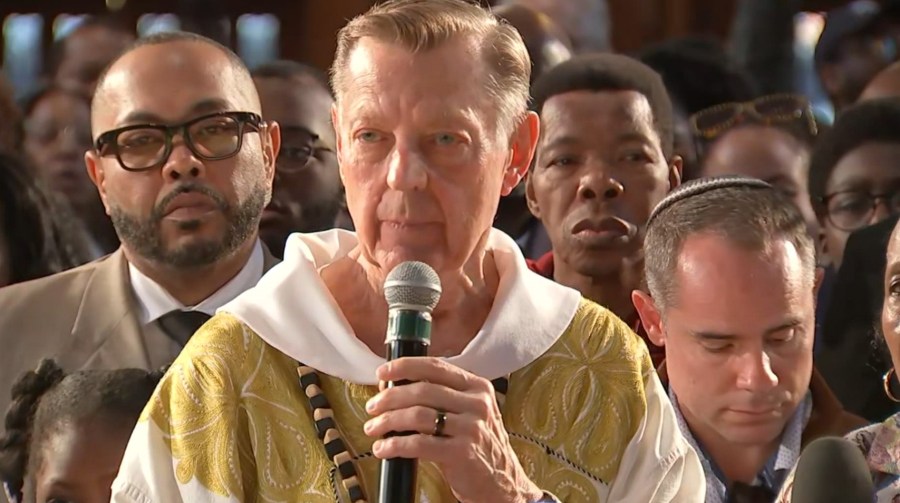 Supporters rally for Father Pfleger as archdiocese investigates allegation