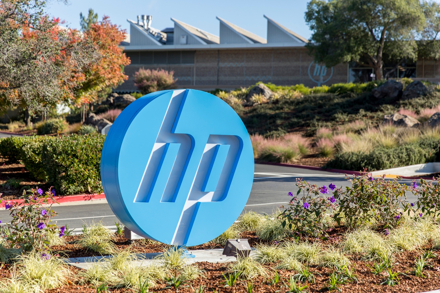 SA asks: Is HP an attractive takeover target?