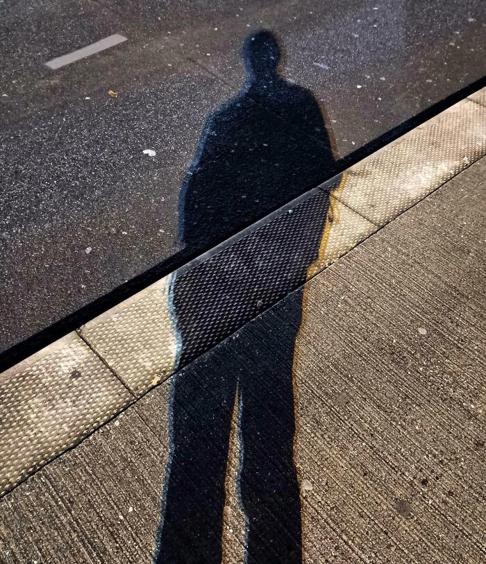 48 times people spotted surprising shadows worth photographing