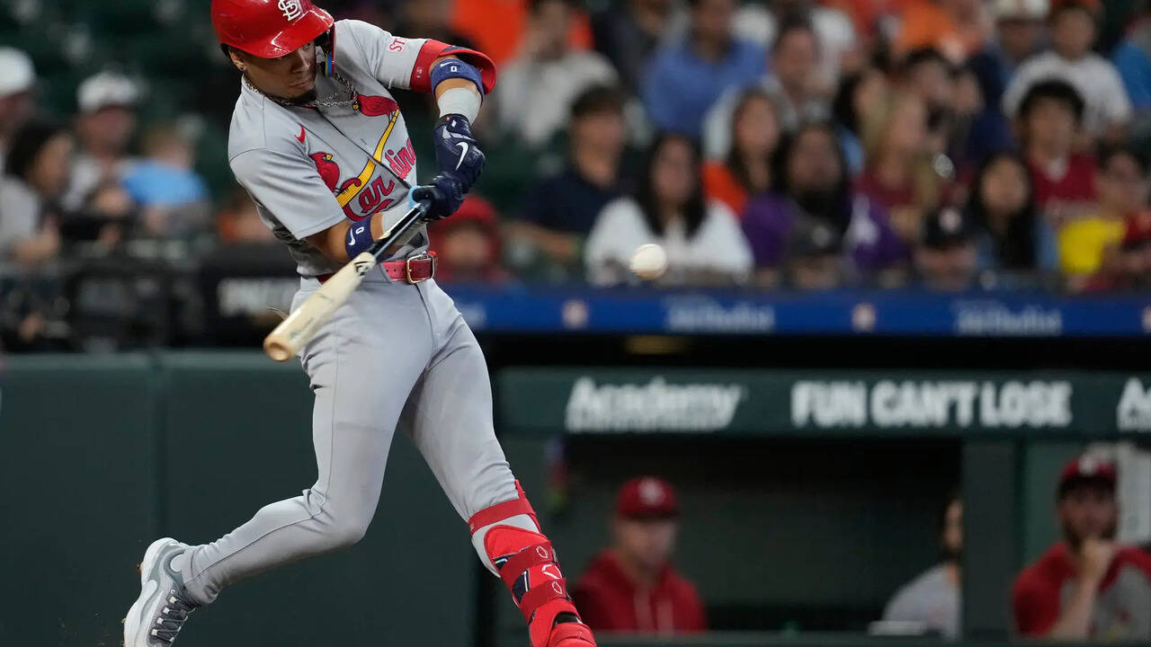 Cardinals defeat Astros 7-5 in 10 innings, extend winning streak
