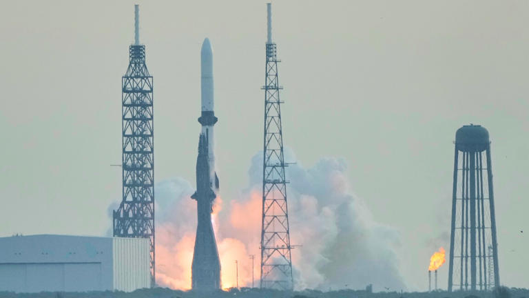 Blue Origin rocket successfully lands first reused booster