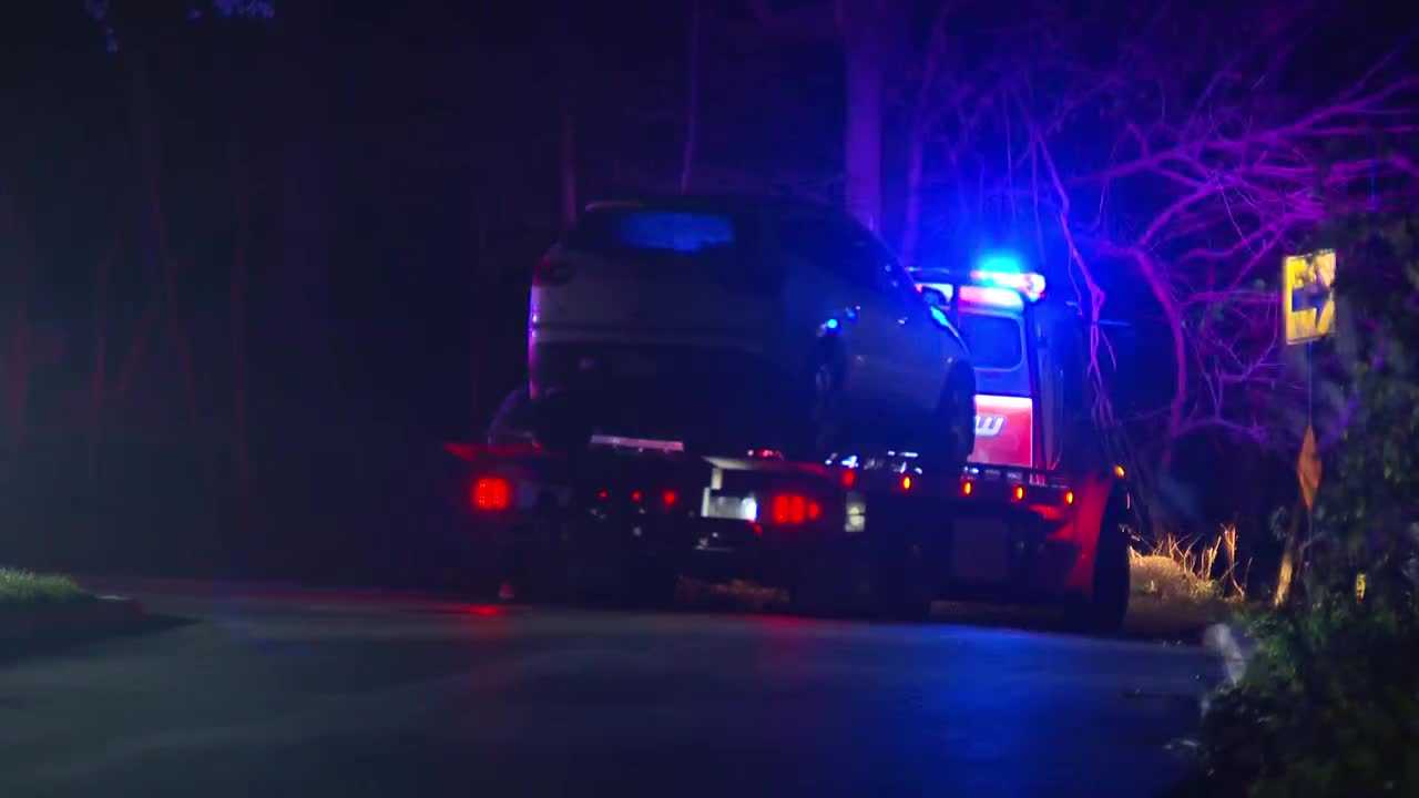 Driver flees after crashing into utility pole, knocking out power to ...