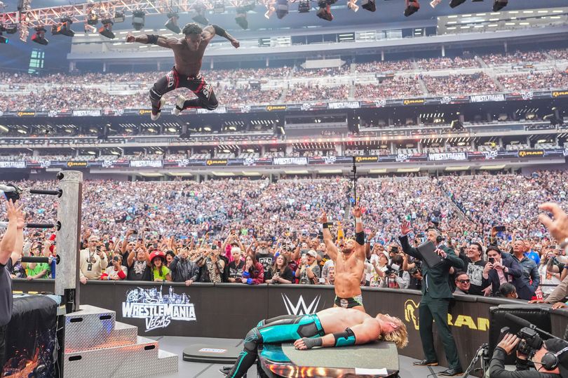 ESPN hit with WrestleMania 42 streaming issues again as WWE fans boo ...