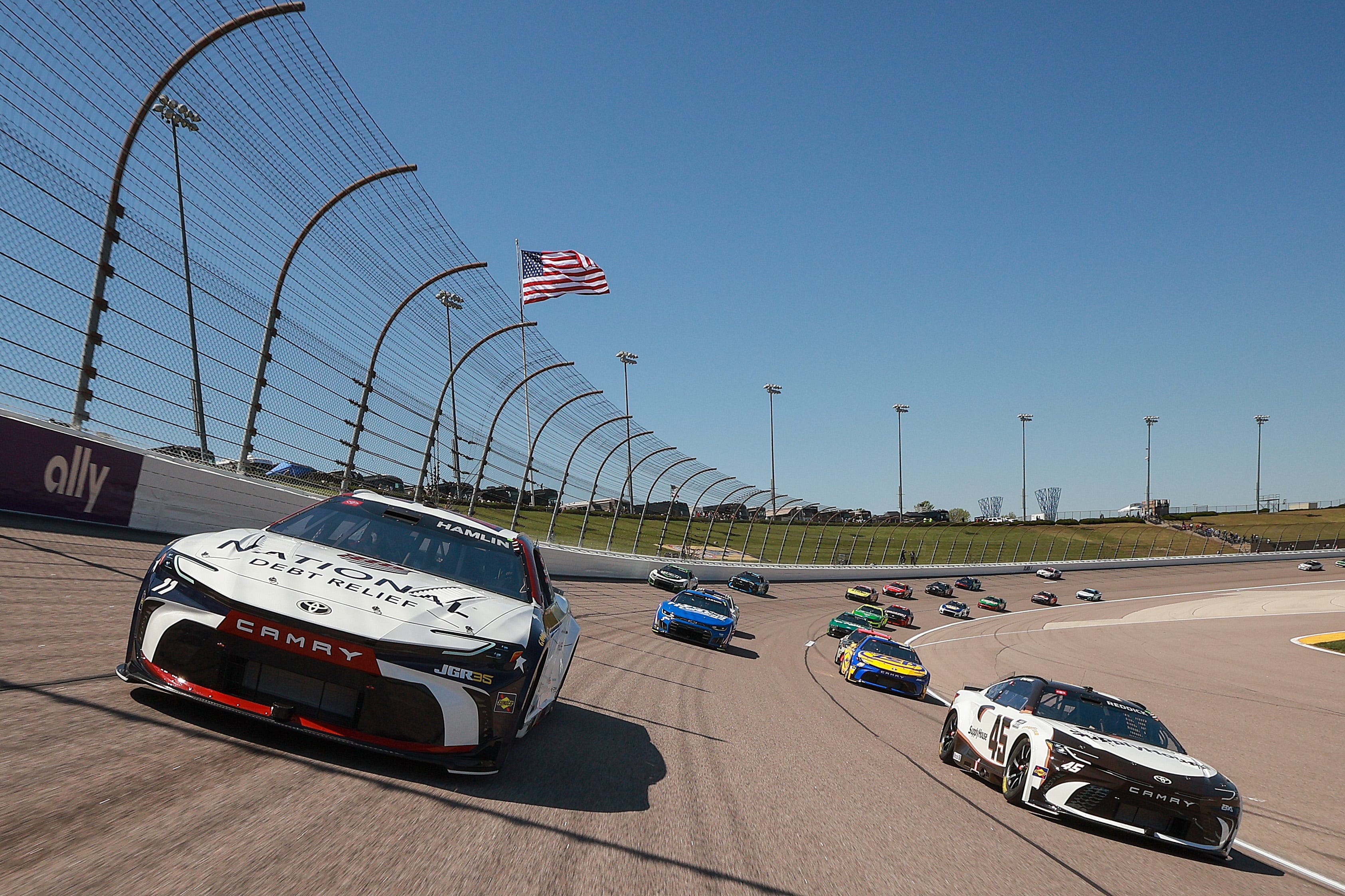 NASCAR results for Kansas race, full finishing order