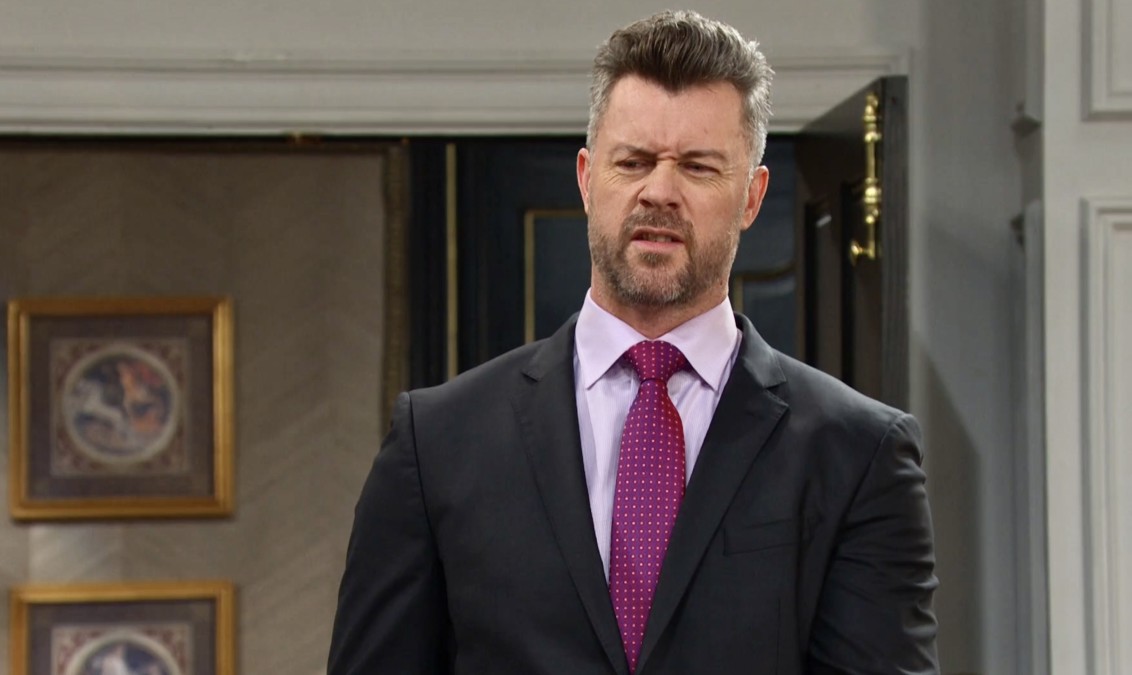 EJ has a very bad week! [Spoilers]