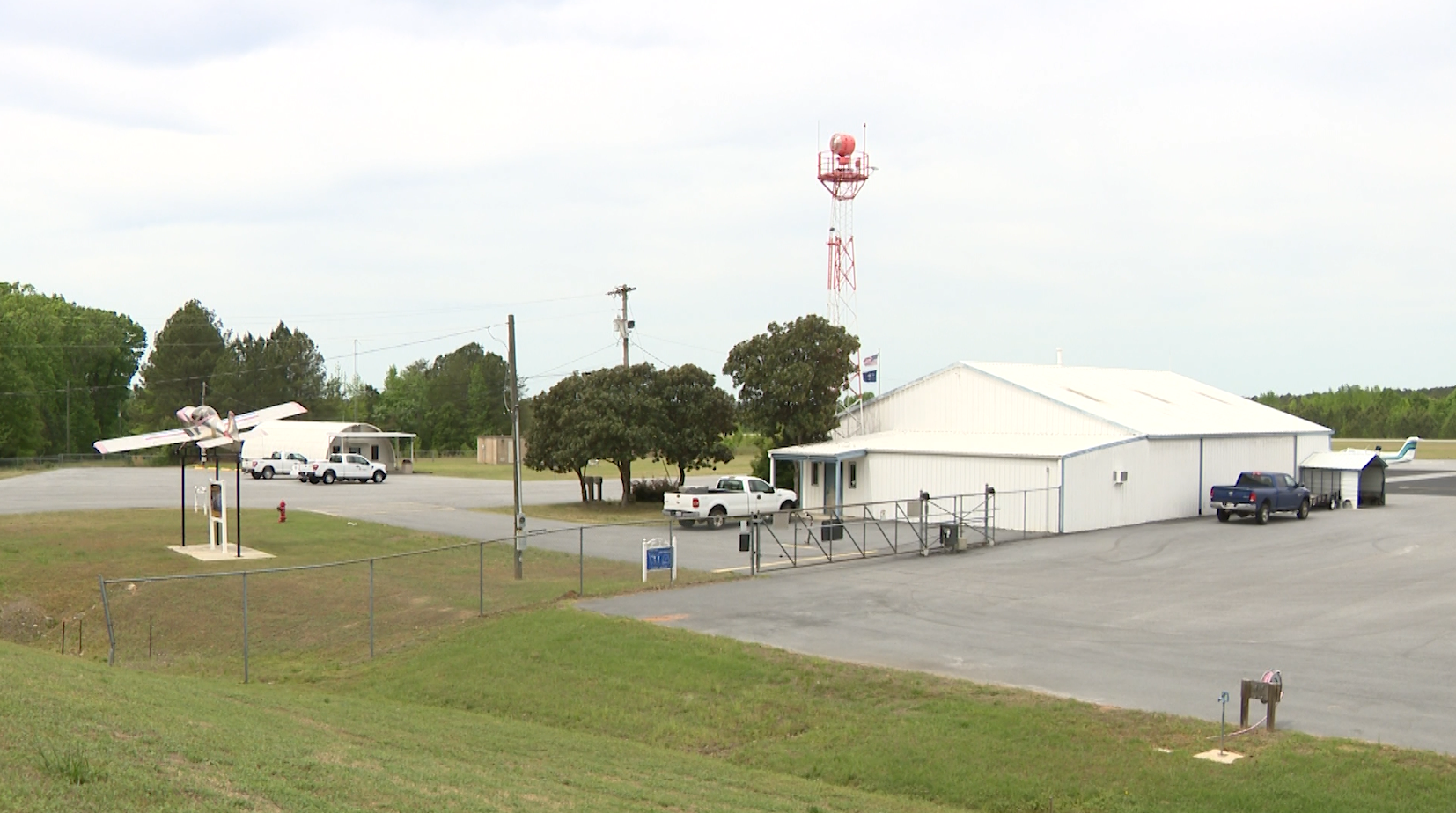 Coroner identifies passengers in plane crash at Upstate airport