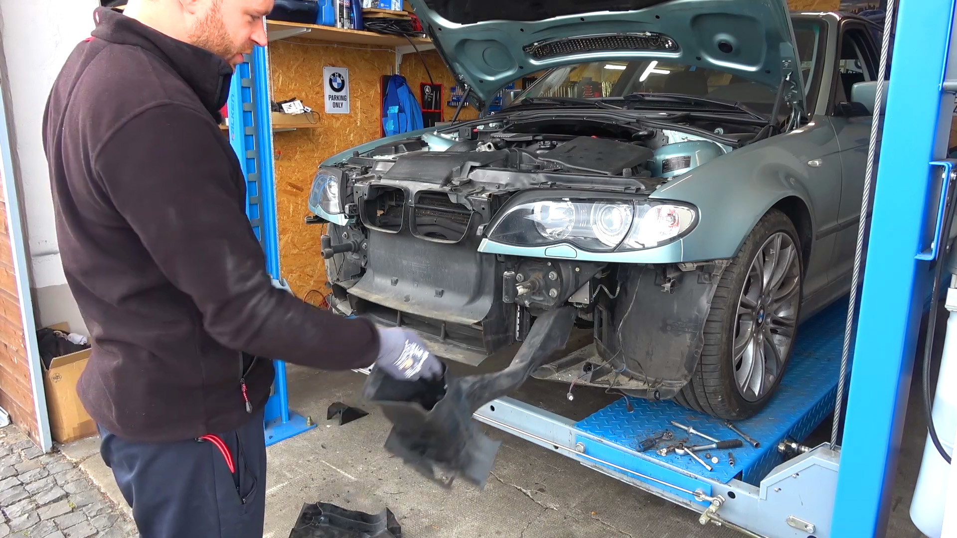 BMW wagon restoration facing unexpected issues