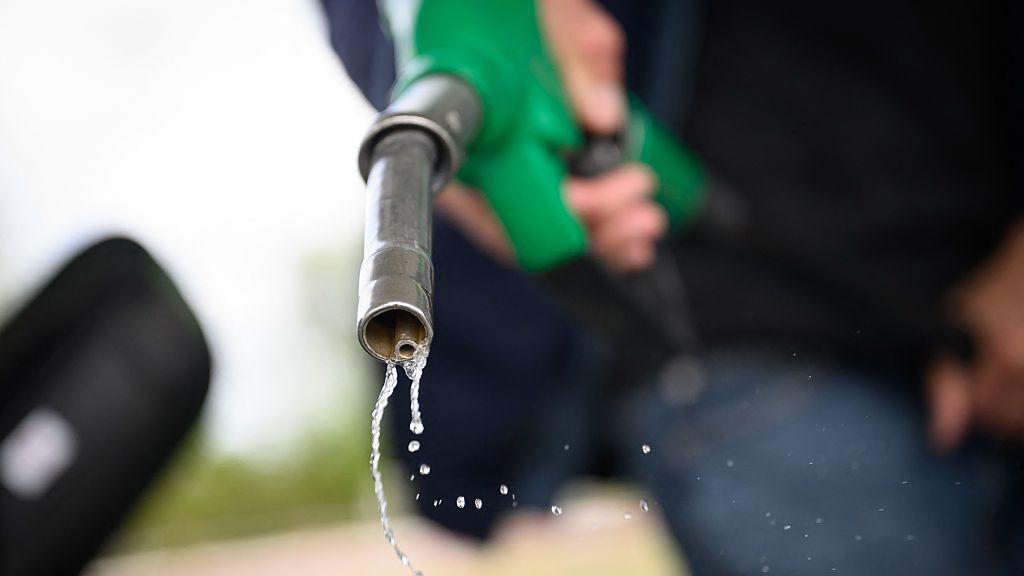 Oil prices jump as Strait of Hormuz tensions escalate