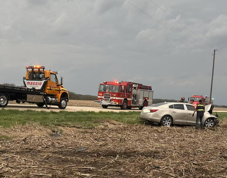 2 injured after serious crash with extrication near Monroe Center