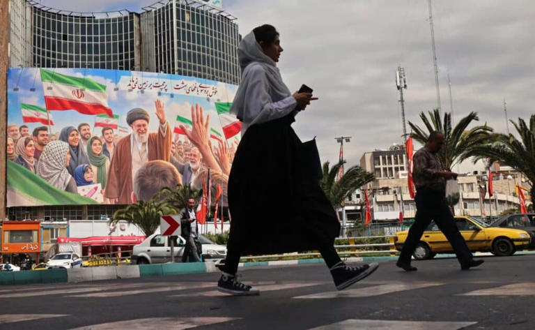 Trump renews threats vs Iran’s infra as US sends negotiators to ...
