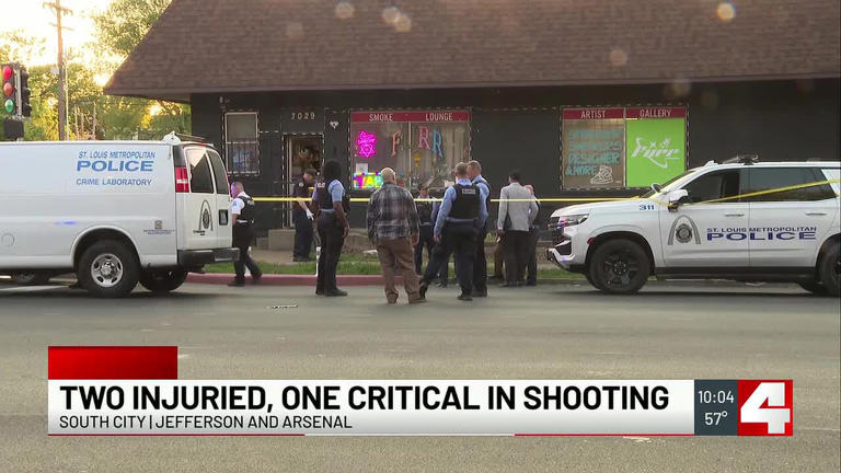 2 men injured after shooting in South City at smoke shop