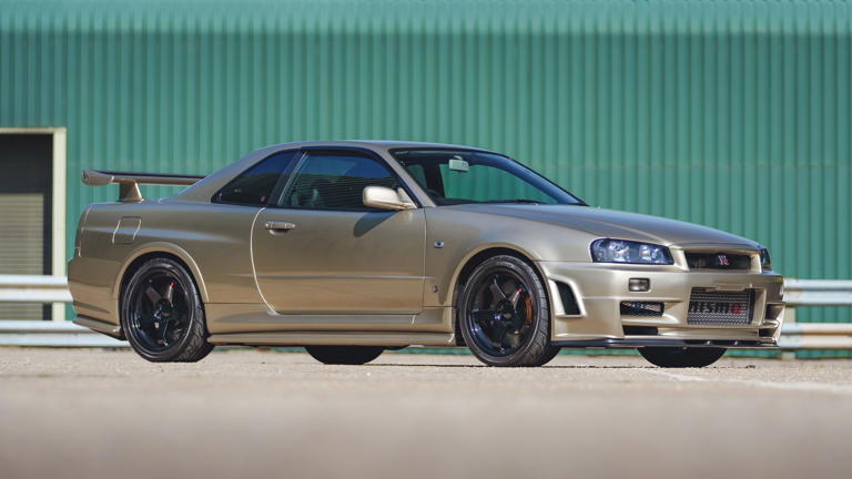 Skyline nerds, assemble: someone is selling a mad collection of rare ...