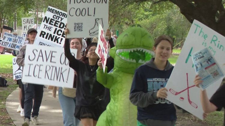 'Save our rink' | Families band together to try to save Memorial City ...