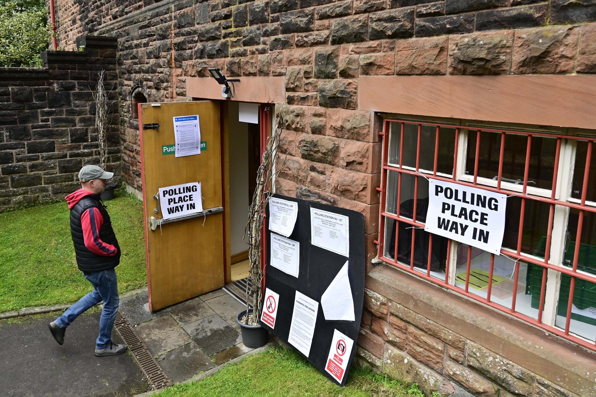 Readers' letters: Abolish political parties to revitalise democracy